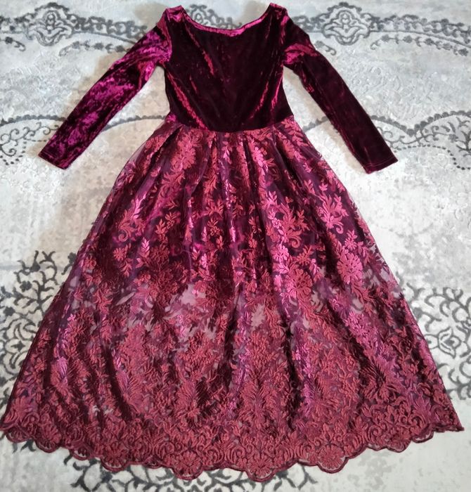 Женские вечерние платья