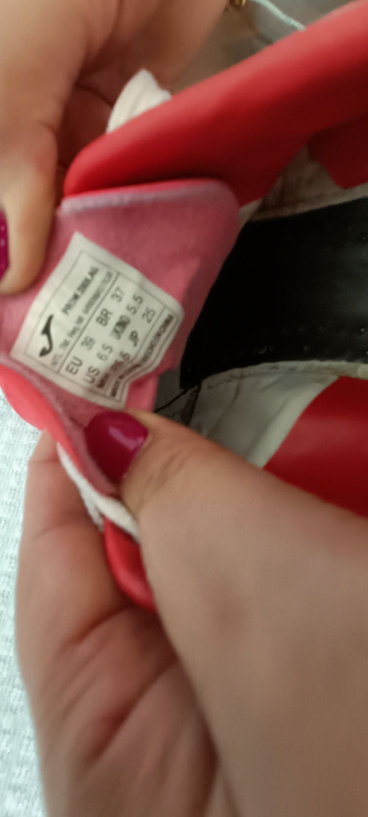 Chuteiras joma vermelhas tamanho 39