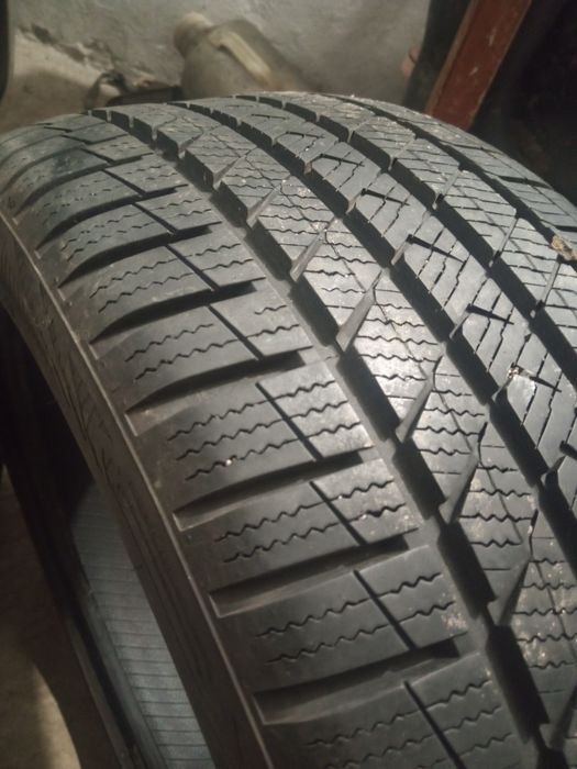 Шини,резина 215-40-17