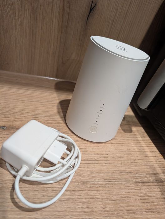 Router bezprzewodowy Alcatel HH71VM modem router internet SIM
