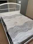 Cama casal IKEA Tyssedal +colchão + mesa cabeceira