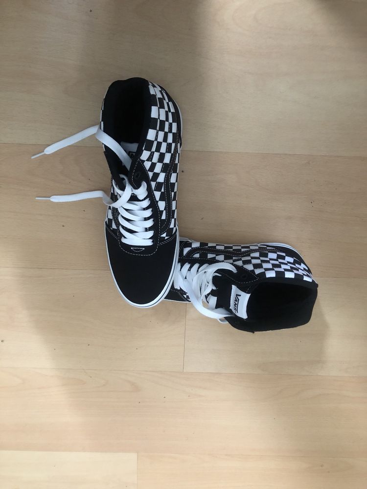 Vendo sapato da vans totalmente novo