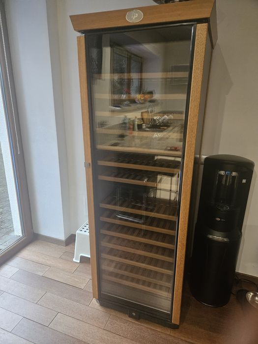 Szafo/lodowka na wino