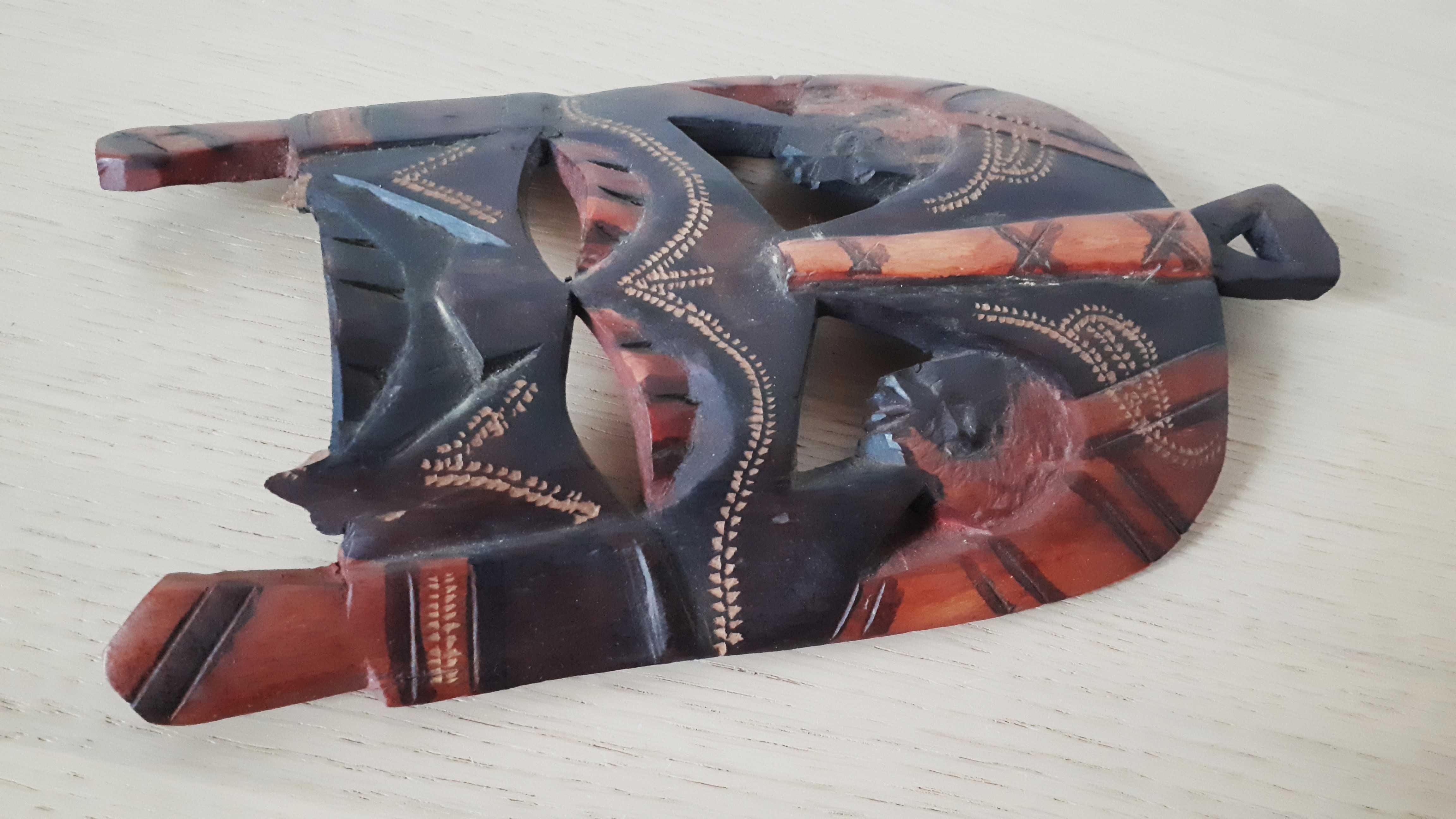 oryginalna maska afrykańska drewniana rękodzieło