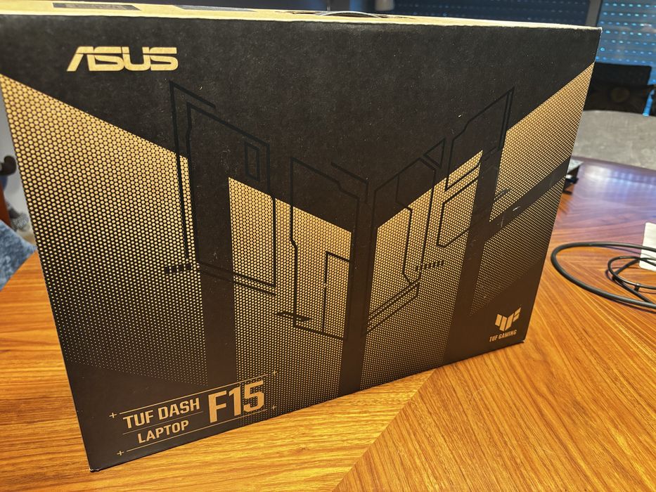 Portátil Asus Tuf Dash F15 FX516PE
