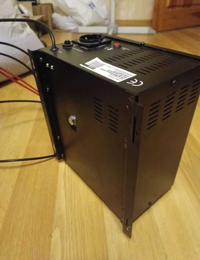 Комплект инвертор / ИБП LogicPower 800VA+ Акумулятор гелевий 100Ah 12V