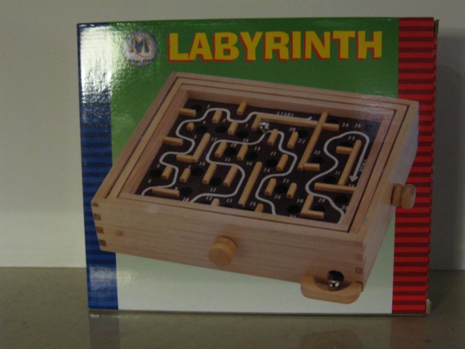 Drewniany labirynt - zabawka dla dziecka - prezent pod choinkę