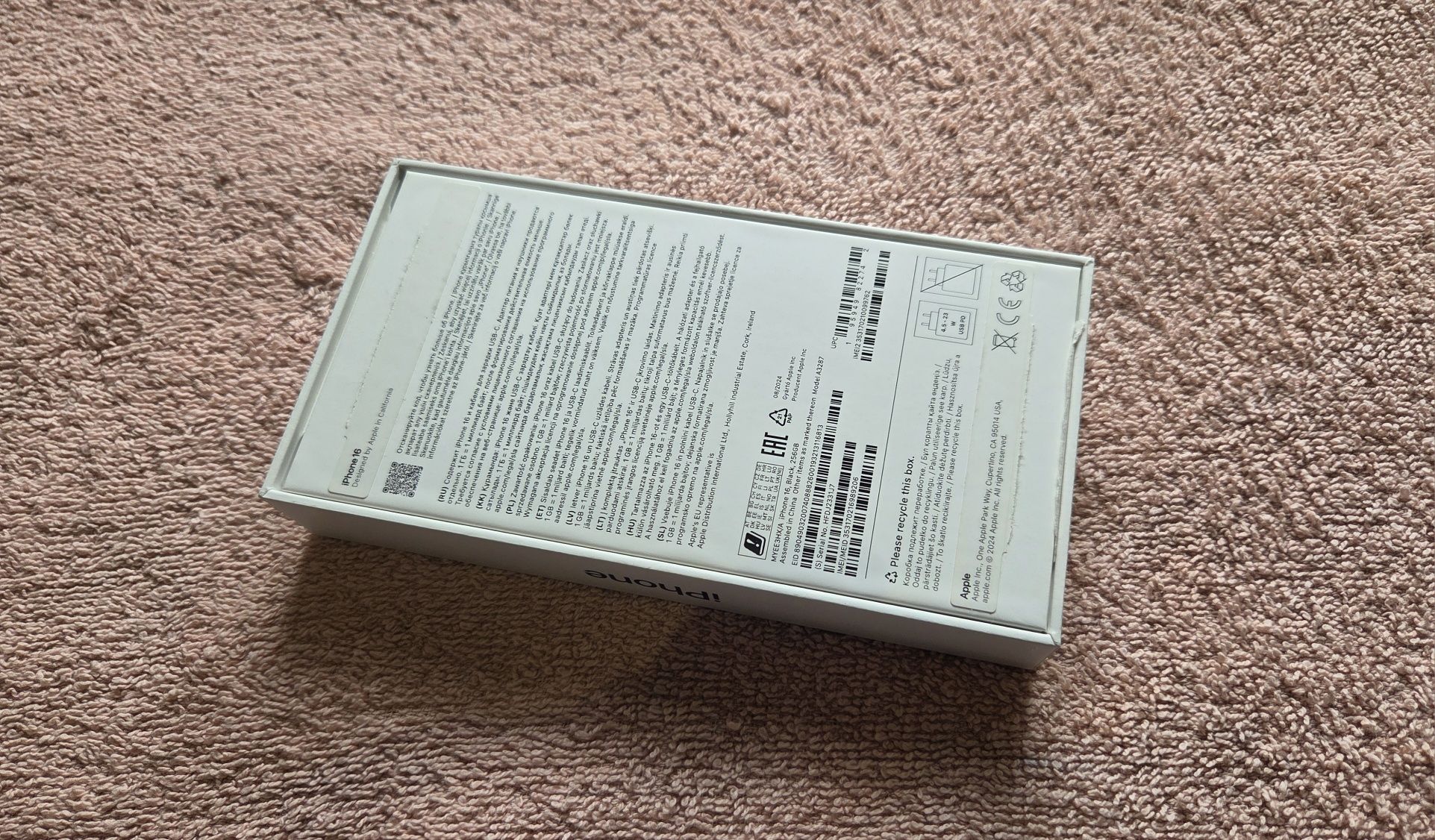 iPhone 16 pamięć 256 GB bateria jest 100%