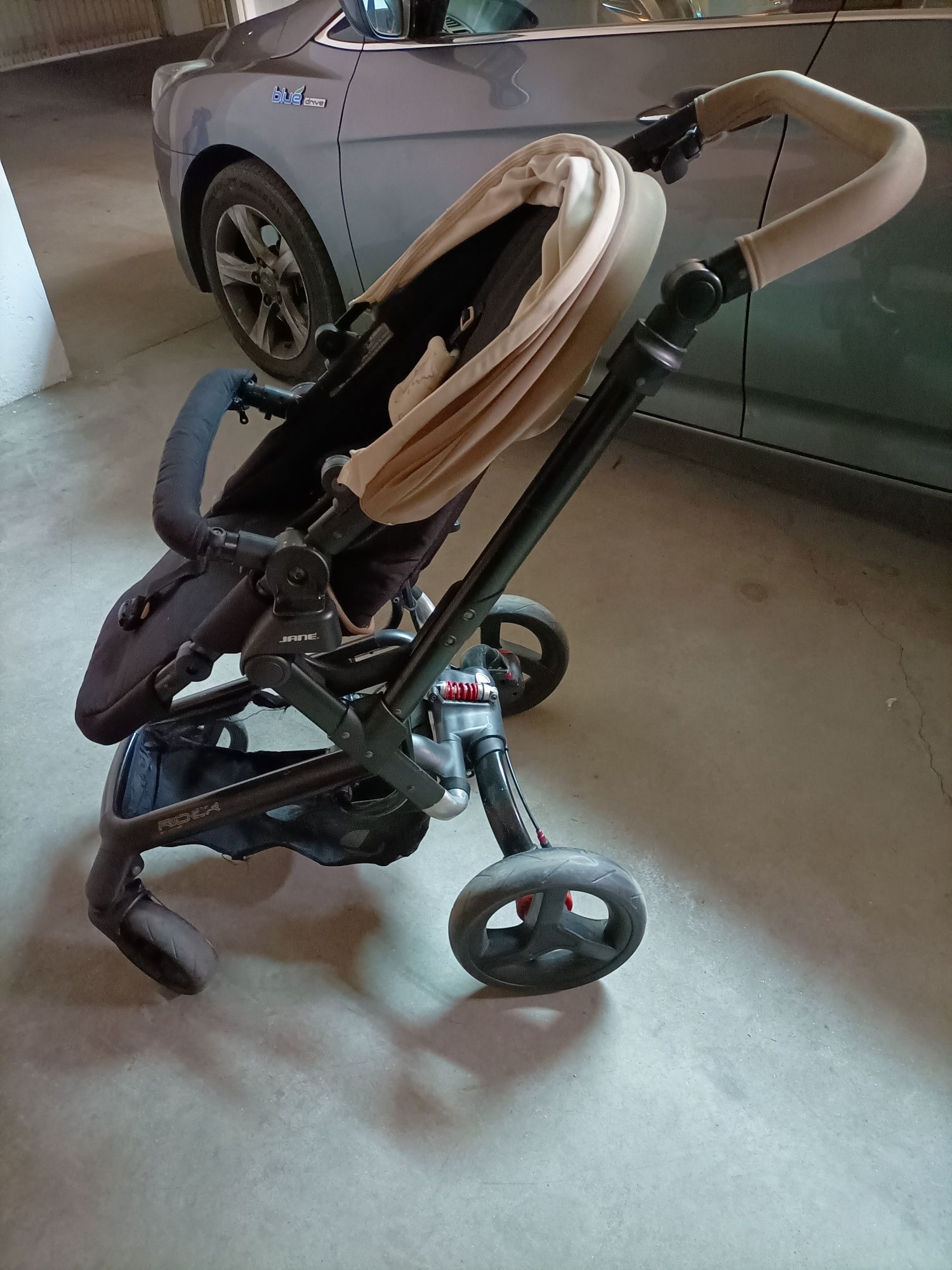 Conjunto carrinho, ovo e alcofa Jané strata.Base ISOFIX be cool zero