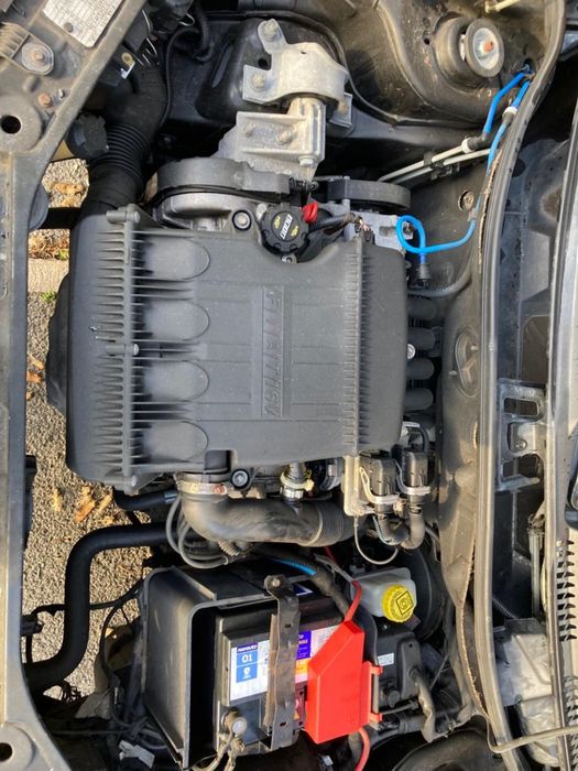 Fiat Punto preto 1.2 - 16V - (2000) - 3 portas