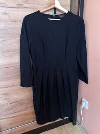Czarna sukienka z kieszeniami
