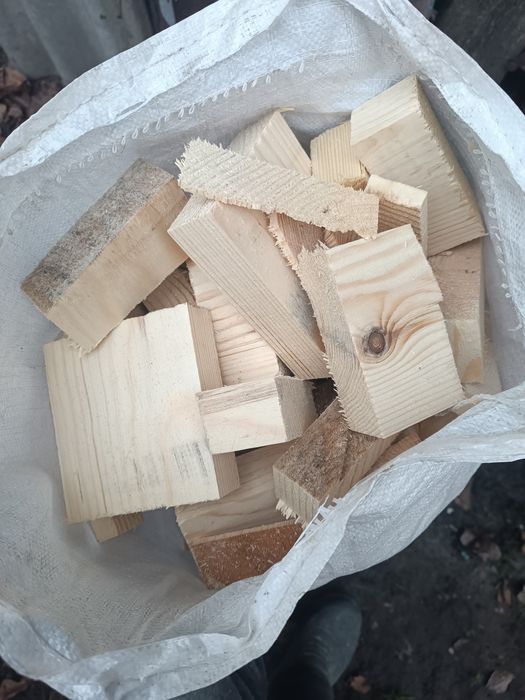 Продам соснові опилки