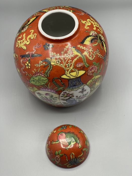 Pote em porcelana chinesa