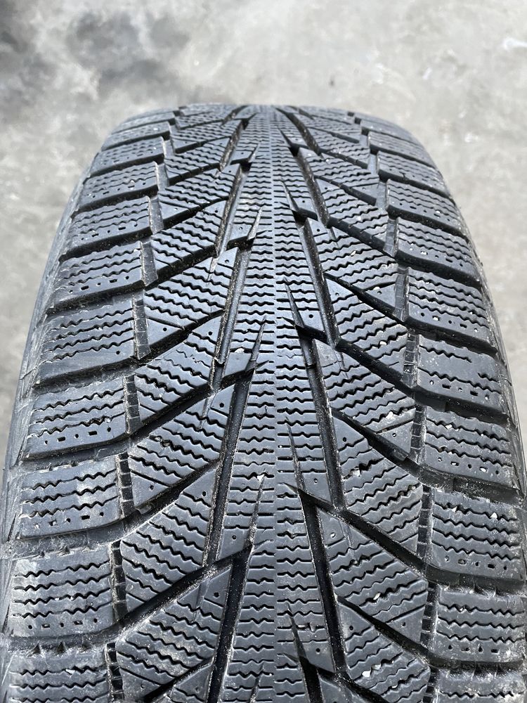 Зимова резина хенкук Hankook winter iz2 205/55/r16