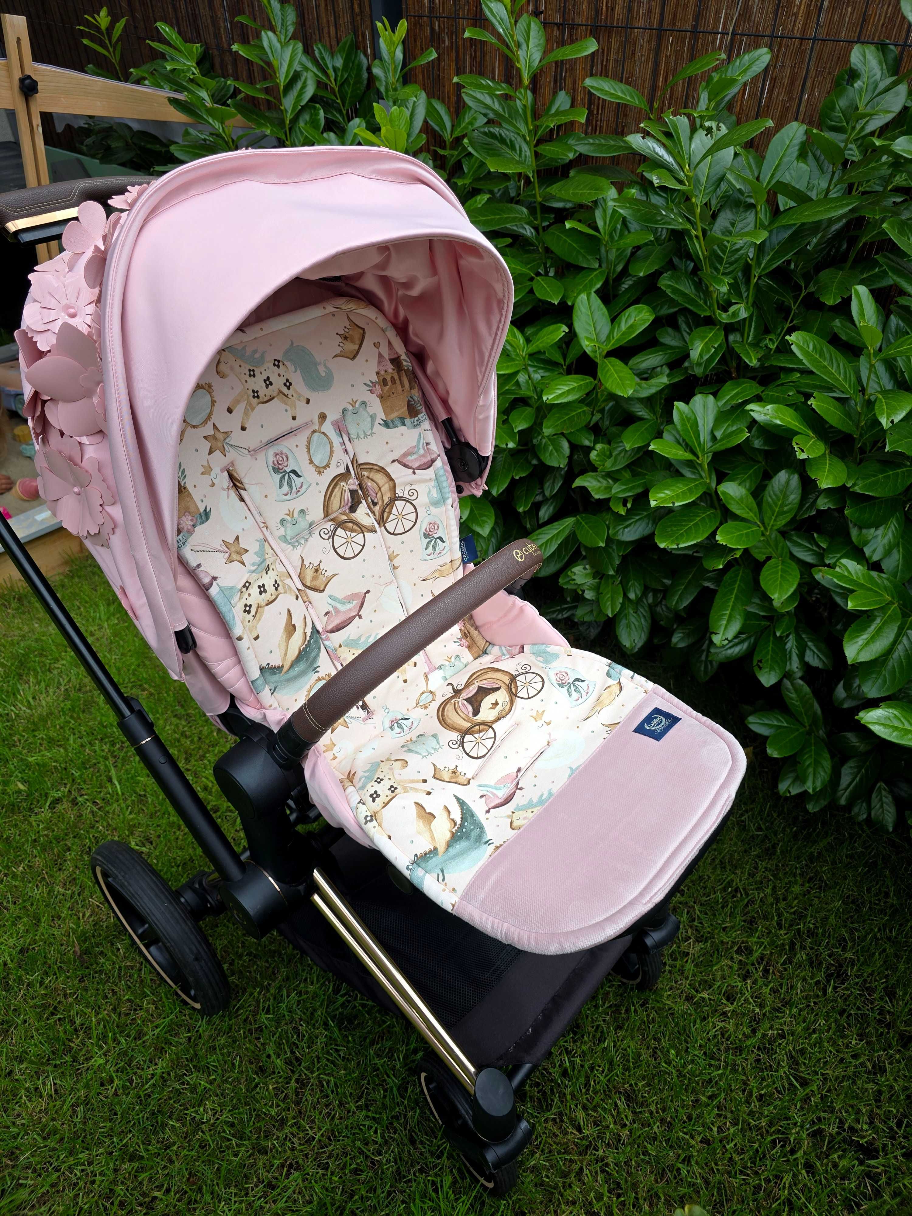 Cybex PRIAM 4.0. BIAŁA gondola, RÓŻOWA spacerówka, nosidło + dodatki.