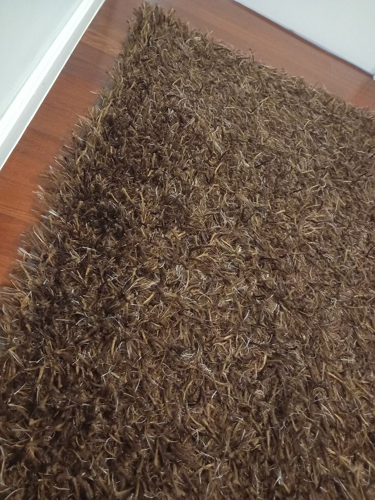 Carpete Castanho com Beje e Dourado 2,00*1,40 Lindíssima