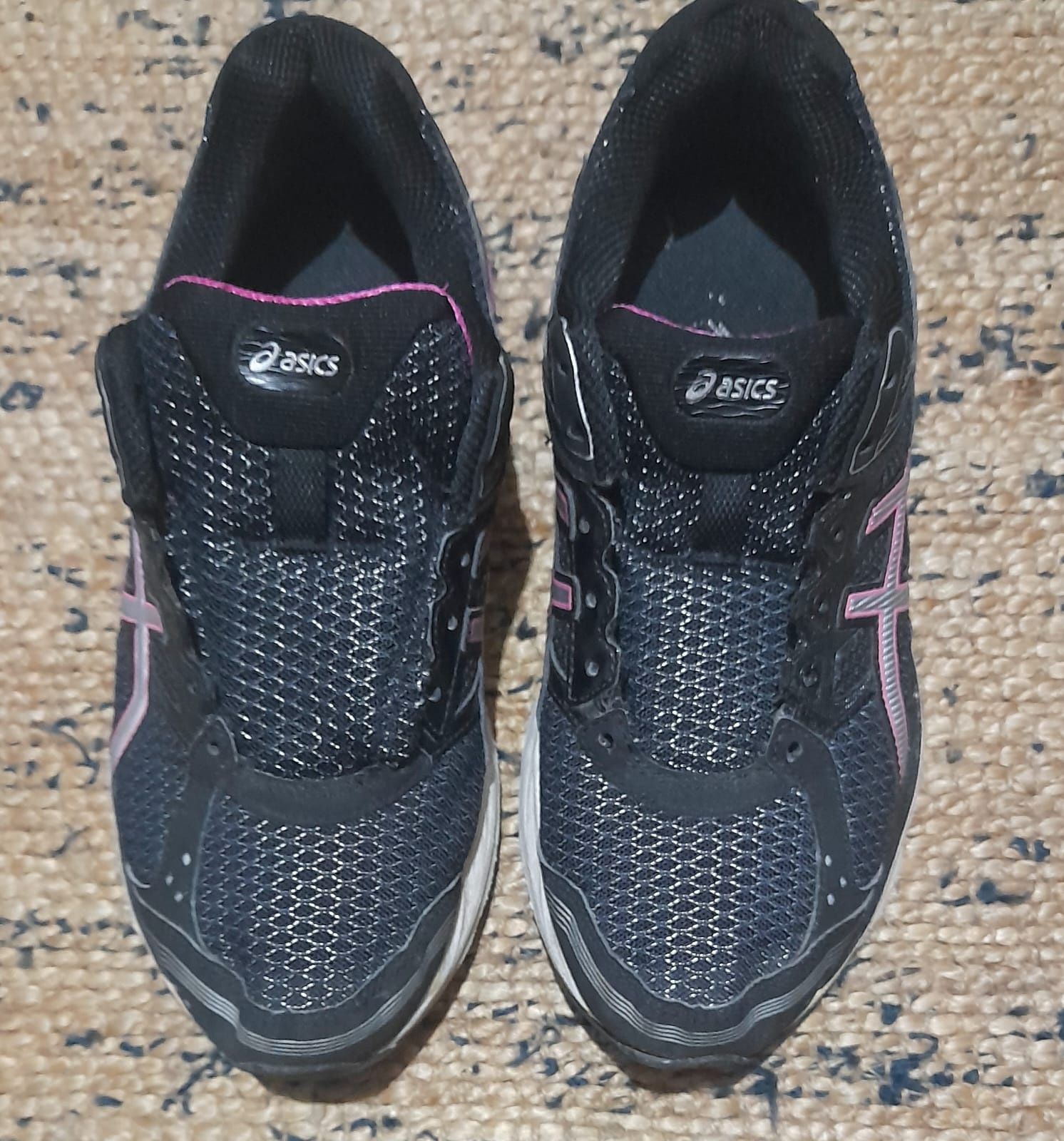 Tenis asics pretos  40