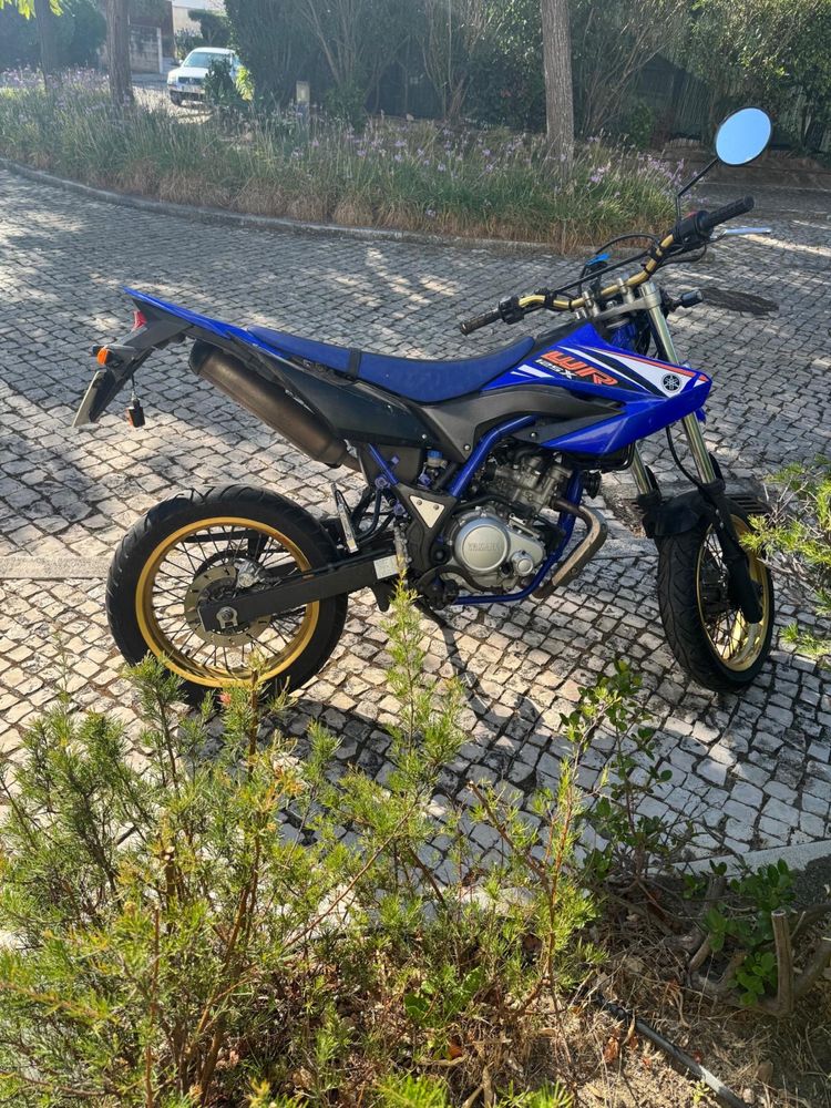 Wr 125x (acidentada)