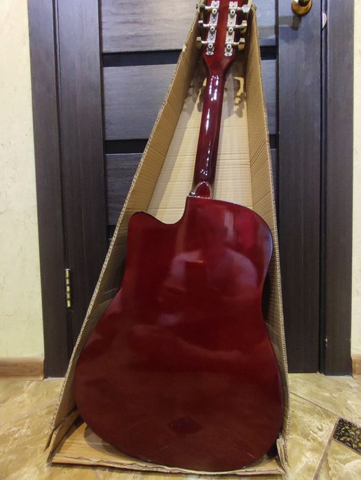 Розпродаж  Гитара Нова 6 струнна акустична