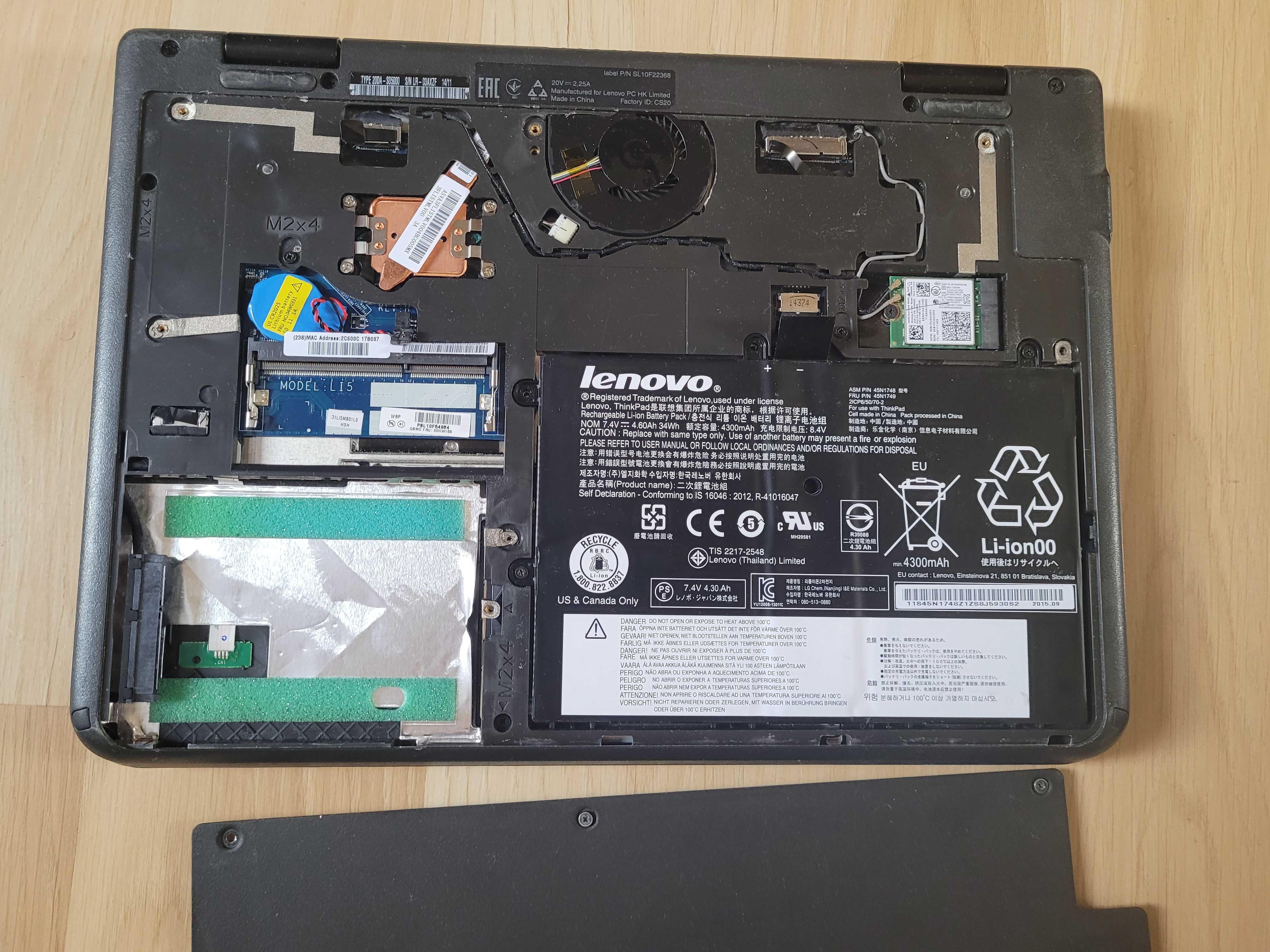 Laptop Lenovo Yoga 11e N2930 Bez Dysku i Ram, Bat 3h Nie Testowany
