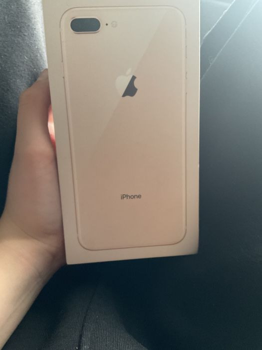 Айфон 8+ хороший
