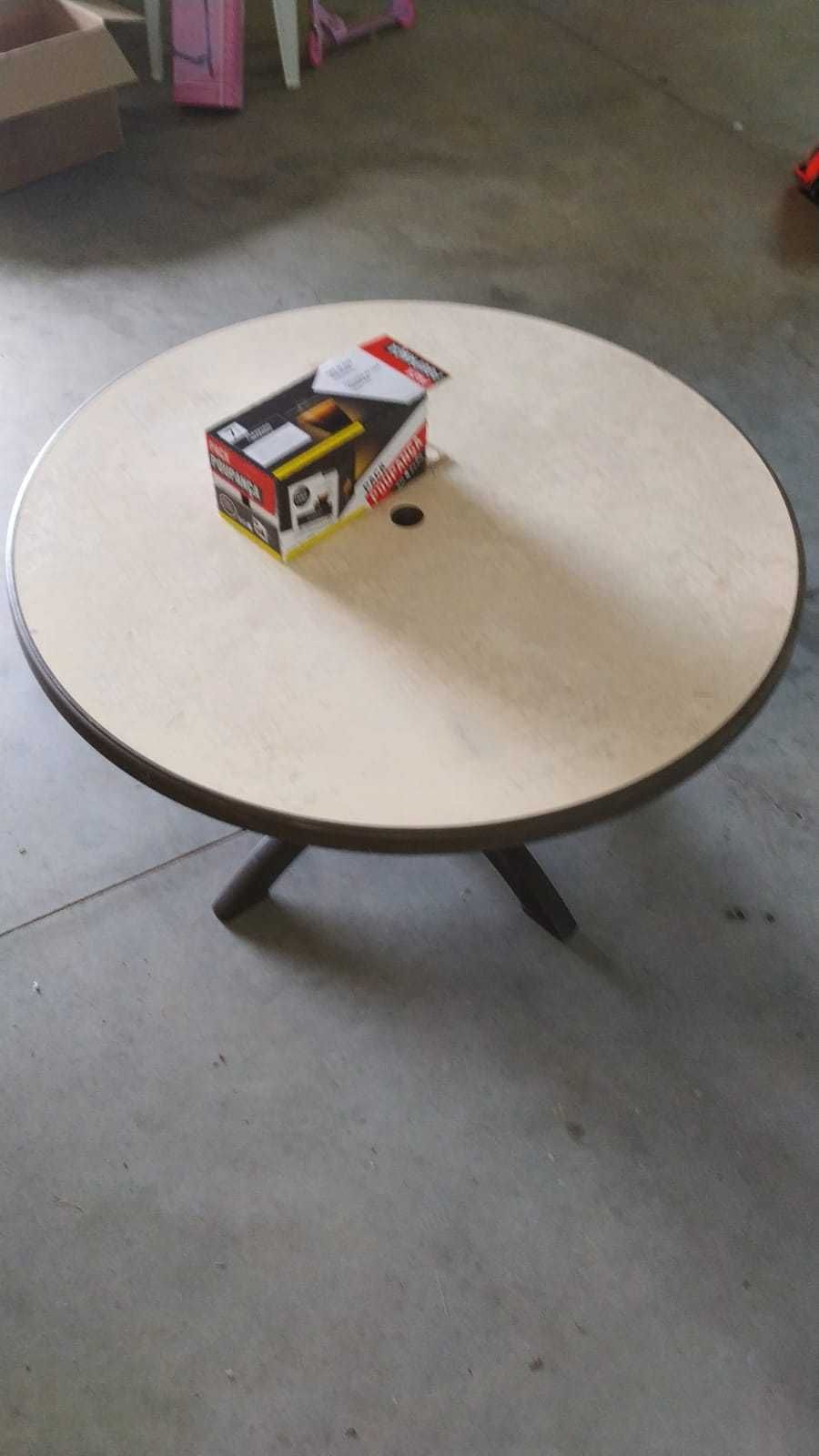 Mesa redonda usada