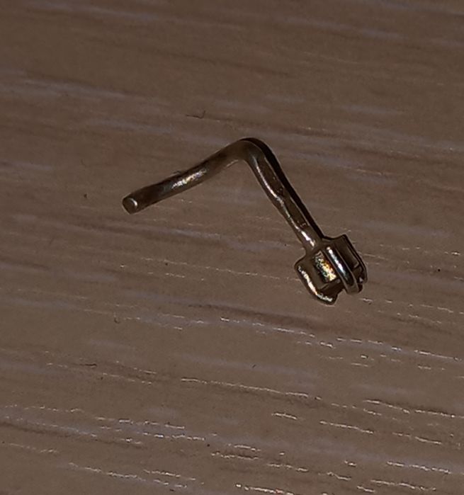 Сережка в нос, пирсинг