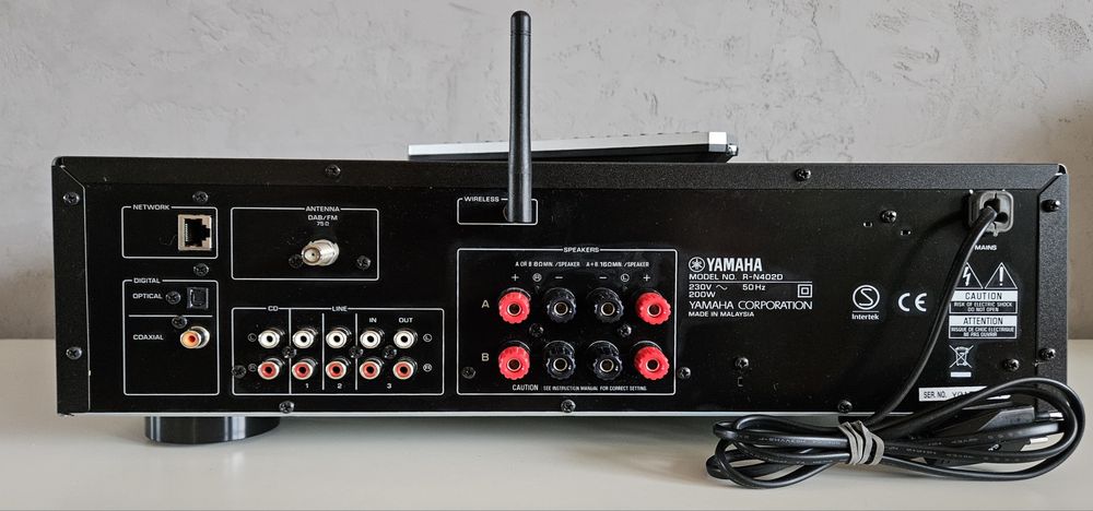 Yamaha R-N402D MusicCast Amplituner Sieciowy