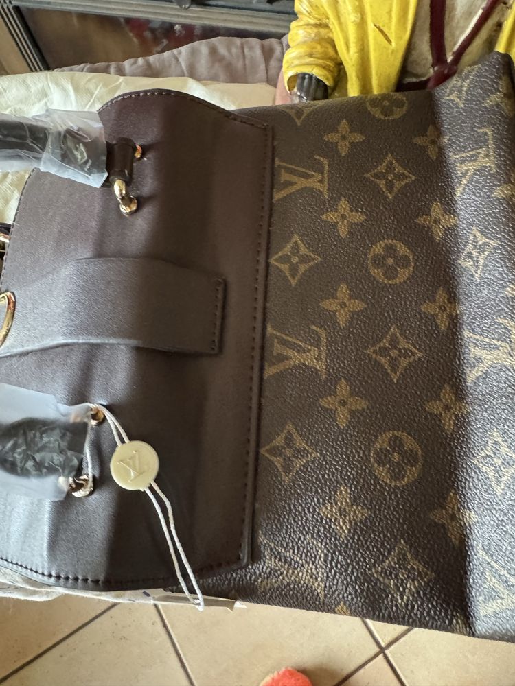 Mala tipo LV DE TAMANHO MEDIO/PEQUENO