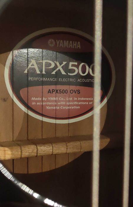 Guitarra Yamaha APX500 OVS
