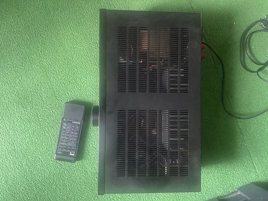 Amplificador de potência Onkyo