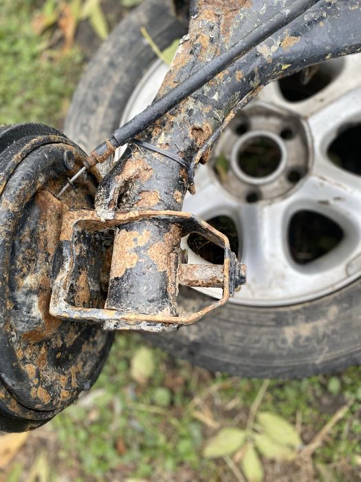 Задня балка Passat b3 сидан