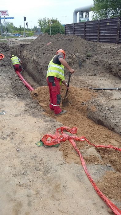 Wodociągi, kanalizacja, przeciski, przewierty, przyłącza, usł. koparką