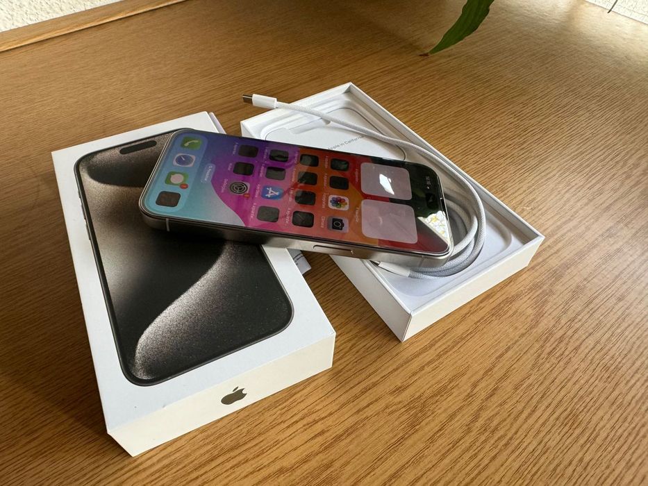 Vendo iPhone 15 Pro Max 256Gb Livre Fatura e Garantia