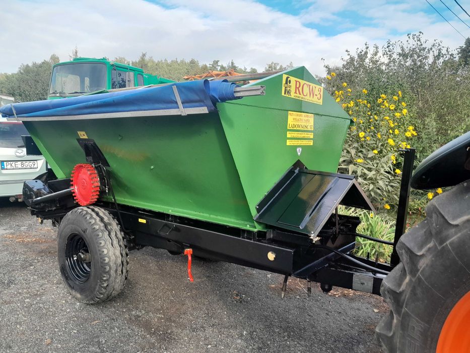 Rozsiewacz wapna RCW-3 Brzeg