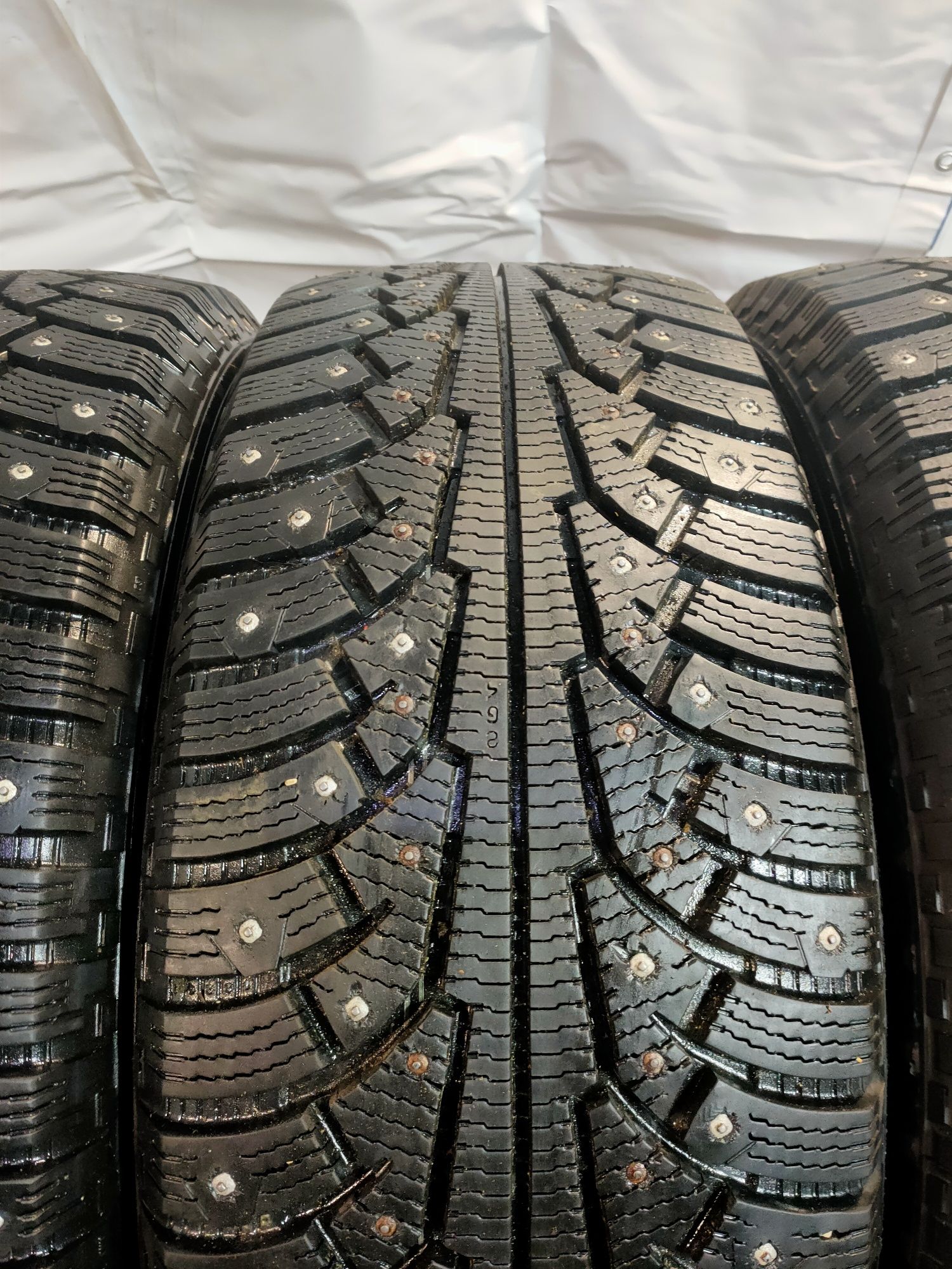 Зима 4шт 255/55R19 111T XL Nokian Hakkapeliitta 5 SUV шипи