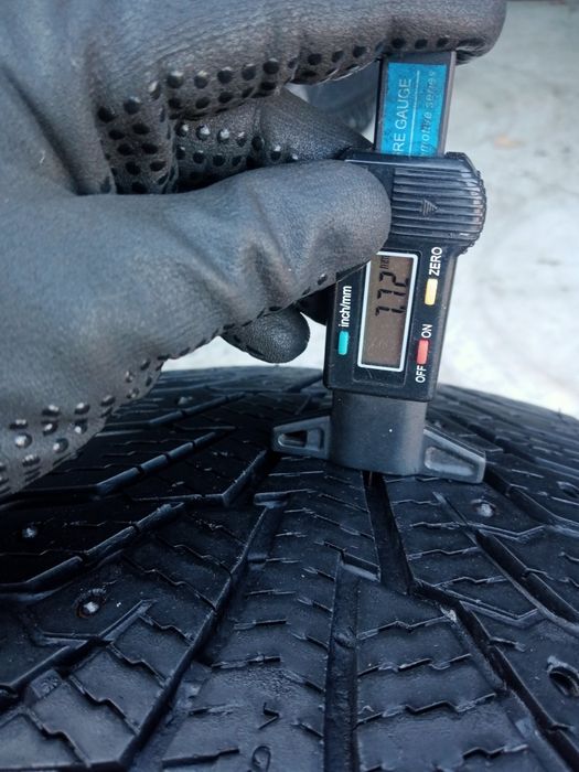 225 65 r16с Nokian Hakapelitta c 2011p