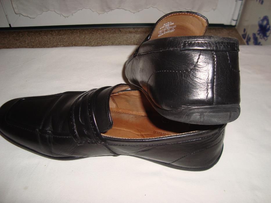 Sapatos Homem ZARA em Pele Preto Clássicos n 43