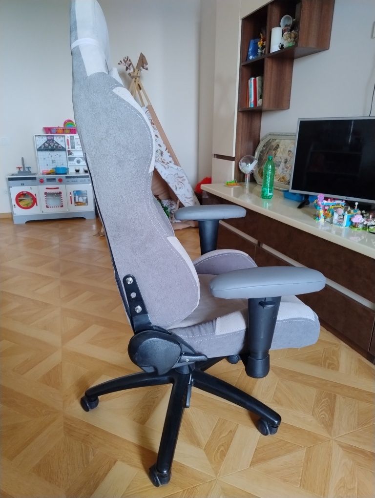 Крісло геймерське офісне