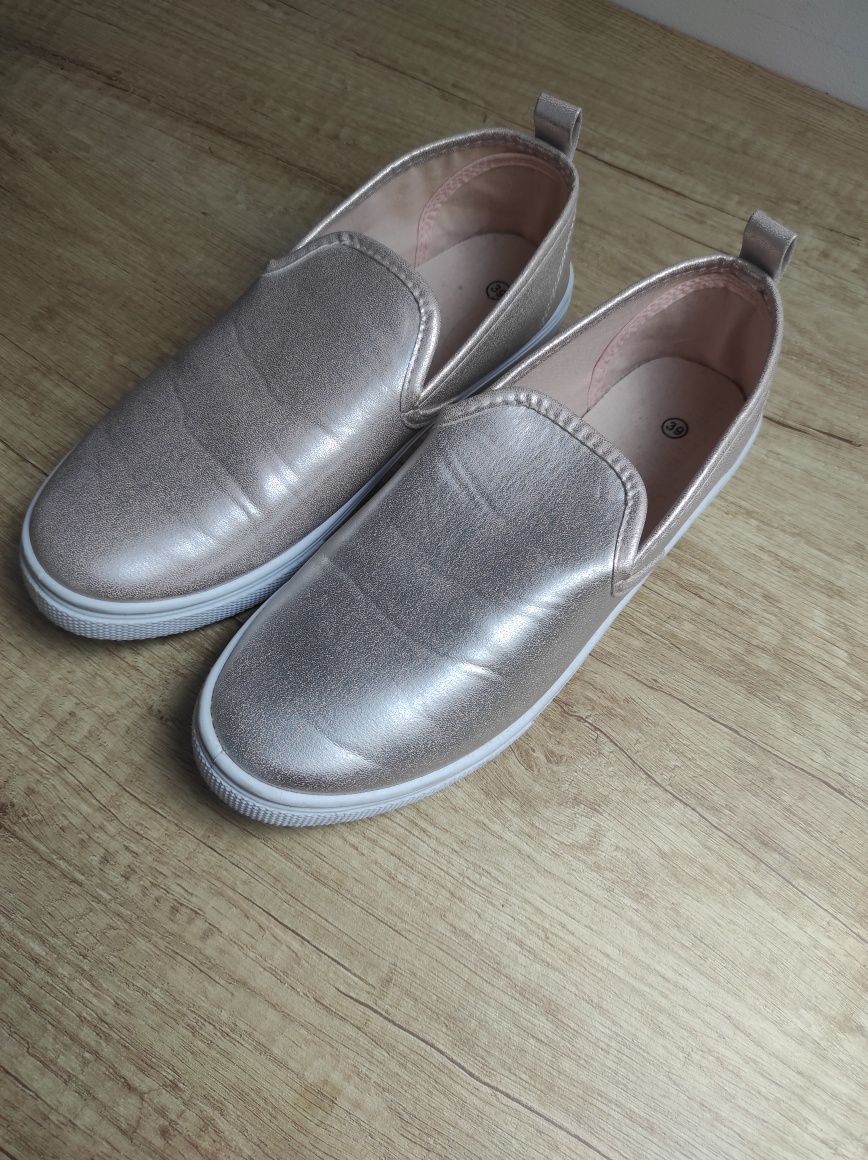 Buty slip on rozm 39 rozowe