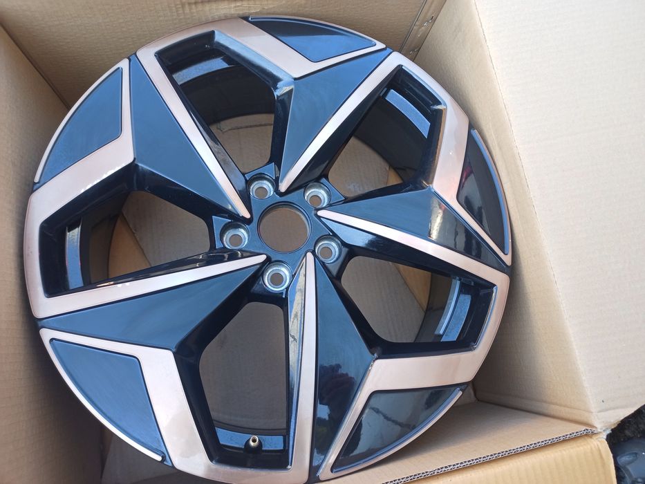 Seat / VW alufelgi 19 cali 5x112mm
