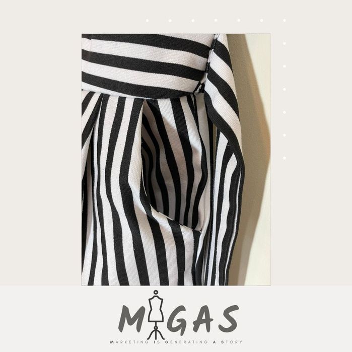 Macacão Riscas Preto