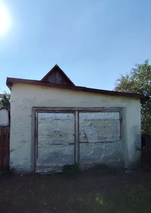 Продаж частини будинку