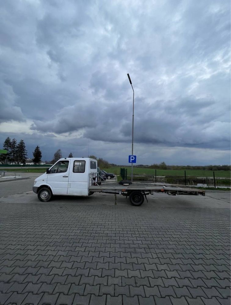 Продам терміново Евакуатор Мерседес спрінтер 2.9 тді