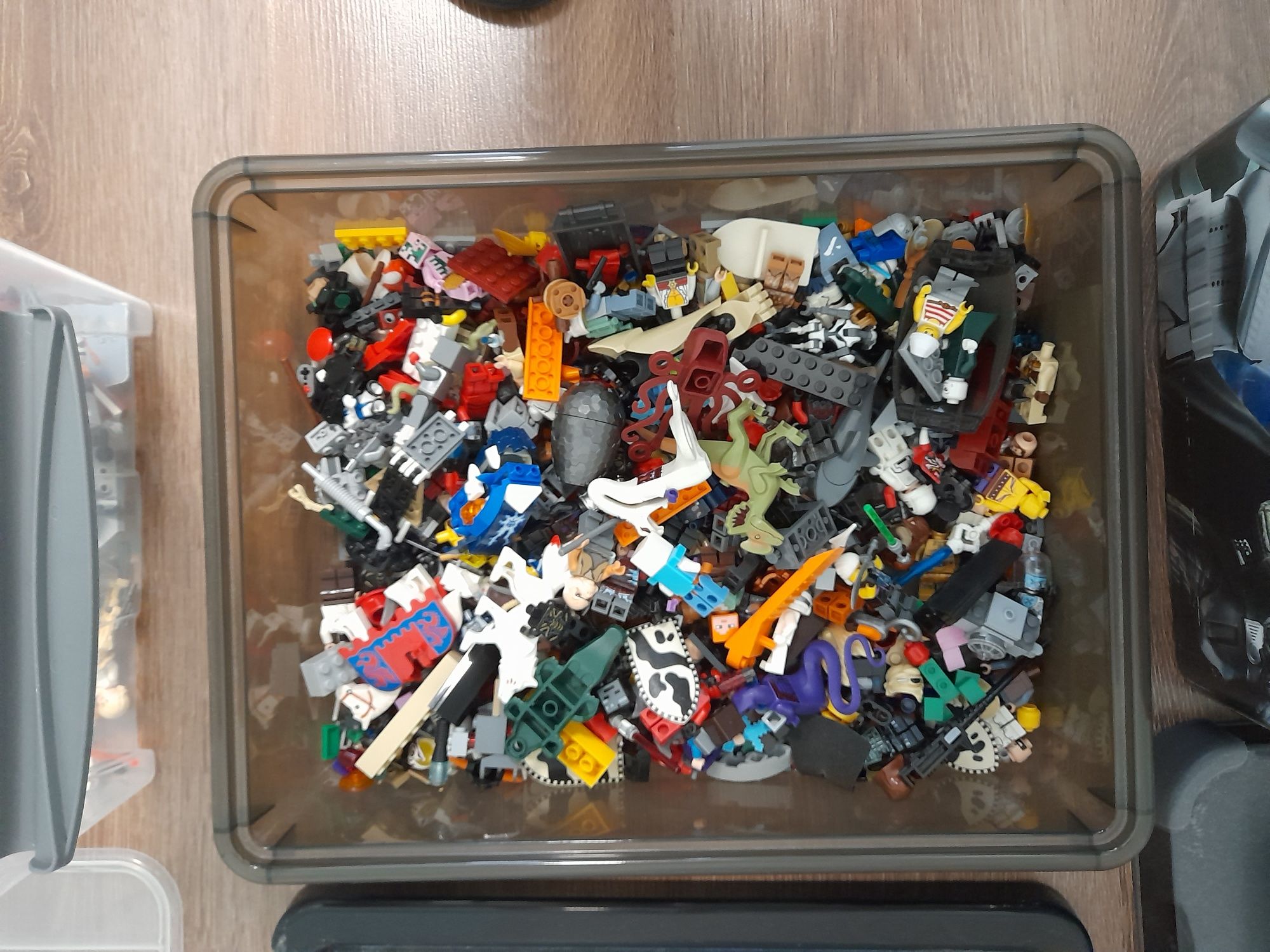 Sprzedam 3 pudełka Lego (jedno pełne w około 20%)