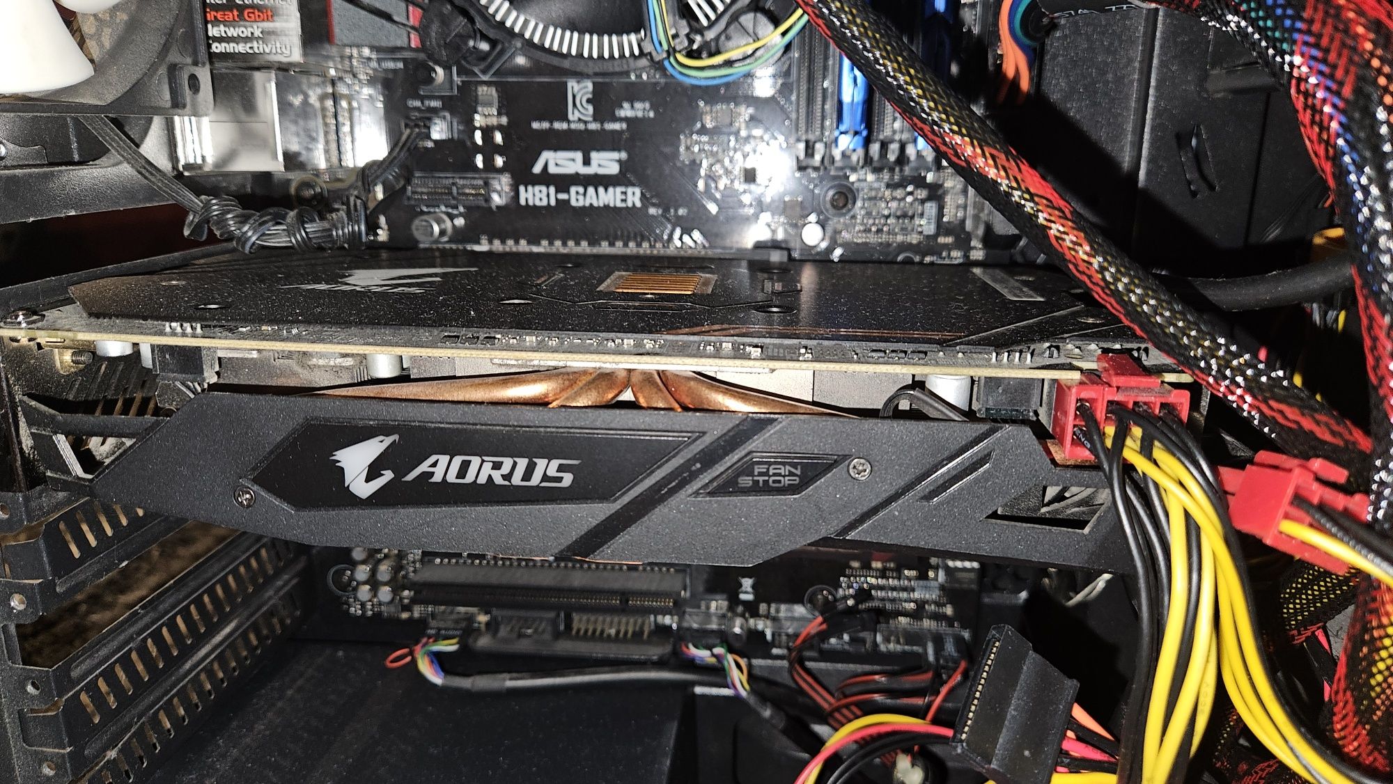 Komputera stacjonarny I3 rx570