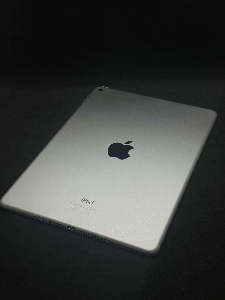 Планшет Apple iPad Air 2, 64 GB. Wi-Fi, Silver, 2016р.