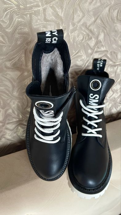 Продам зимние кожаные ботинки