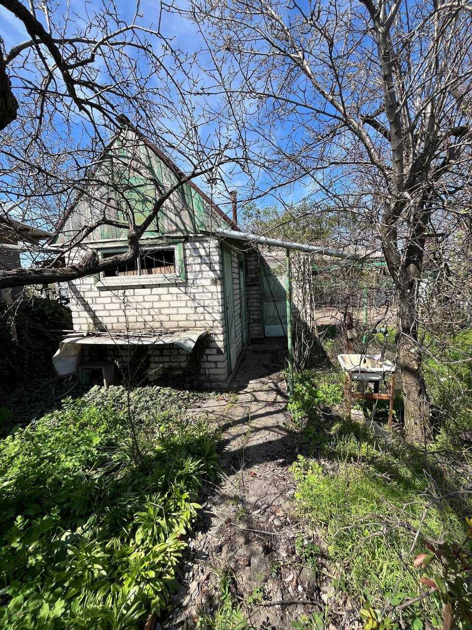 Продам дачу в черте города со всеми коммуникациями