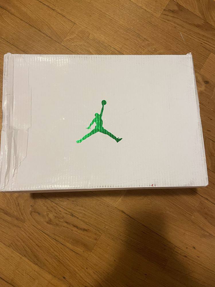 Jordan 4 metalic green